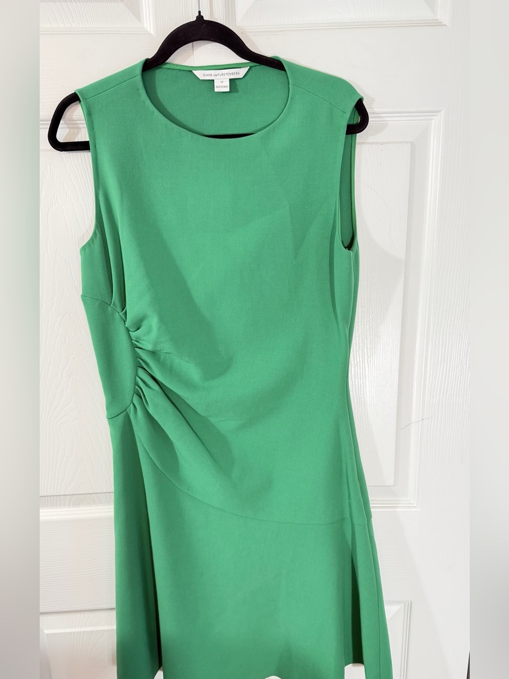 Diane von Furstenberg Dayna Green Crepe A-Line Dress Size 12 Cinch Waist chic